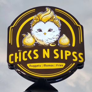 Chicks N Sipss
